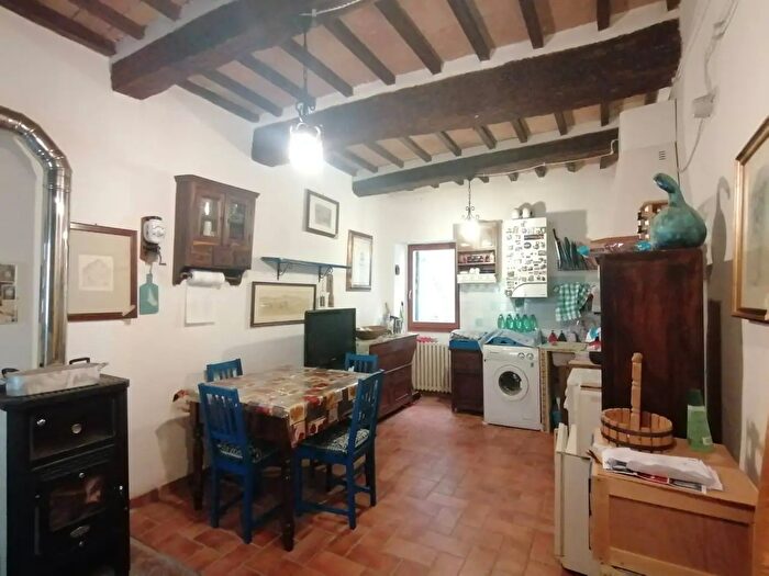 Casa trilocale in vendita in Via Duca degli Abruzzi, Collazzone