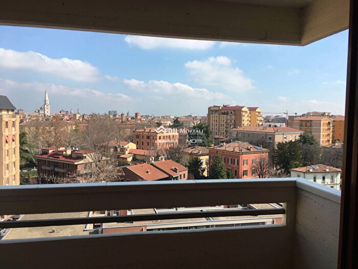 Appartamento quadrilocale in affitto in Modena