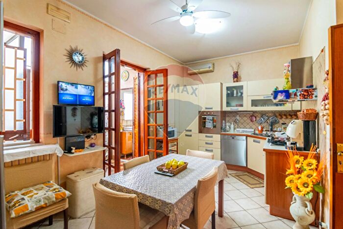 Appartamento con 5 locali in vendita in Via Caramme, Valverde