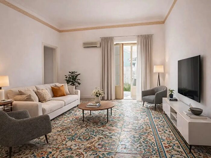 Appartamento con 5 locali in vendita in Via Cavaliere, Catania