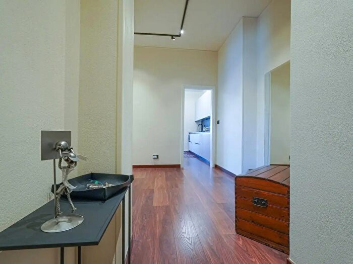 Appartamento trilocale in vendita in Via Elba, Bergamo