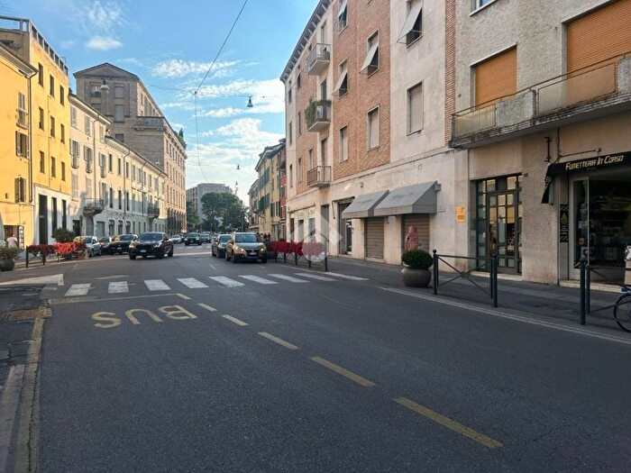 Casa trilocale in affitto in Corso Martiri della Libertà, Loggia Garibaldi, Brescia