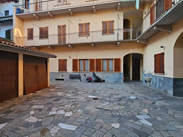 Appartamento trilocale in vendita in Via Marconi, Oleggio