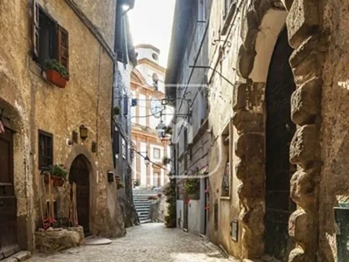 Appartamento con 5 locali in vendita in Artena