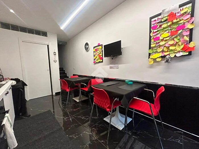 Appartamento trilocale in vendita in Largo Santa Maria del Pianto, Napoli