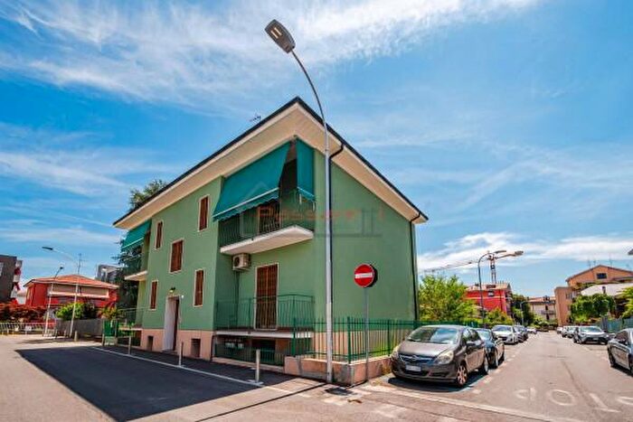 Appartamento trilocale in vendita in Via Don Giovanni Minzoni, Pero