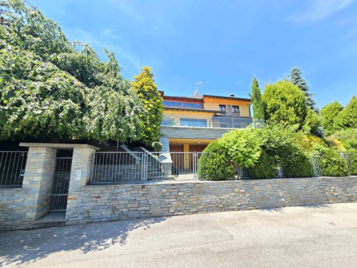 Case in Vendita e in Affitto - 2