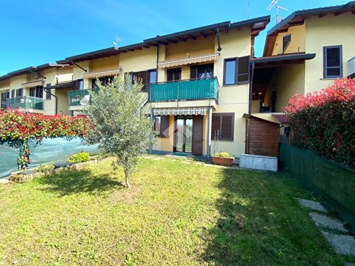 Appartamento trilocale in vendita in Via Aspesi Gaetano, Samarate