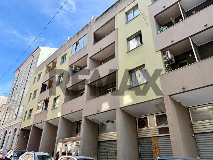Appartamento trilocale in affitto in Via Matteotti, Trieste