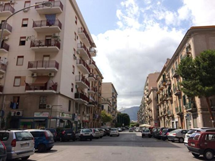 Appartamento bilocale in vendita in Via Mogia, Palermo