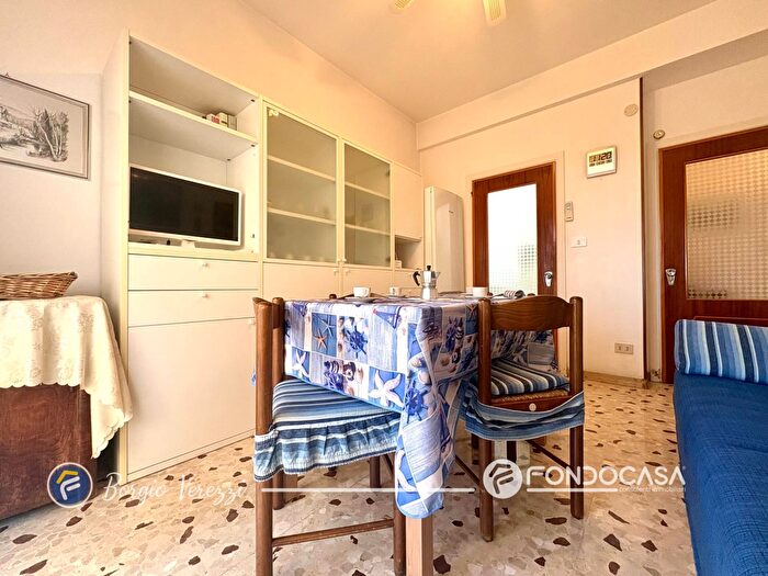 Appartamento trilocale in vendita in Via XXV Aprile, Borgio Verezzi