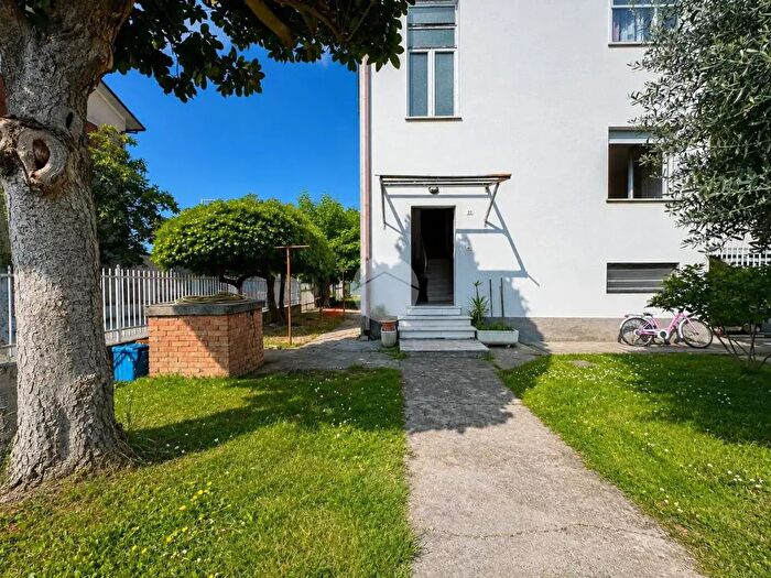 Casa quadrilocale in vendita in Via Manzi, Savignano Sul Rubicone