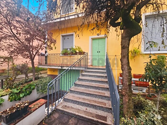 Appartamento quadrilocale in vendita in Via San Francesco d'Assisi, Cremona