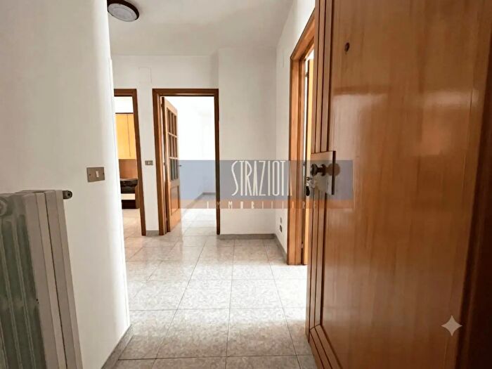 Appartamento trilocale in vendita in Via Rediuglia, Modugno