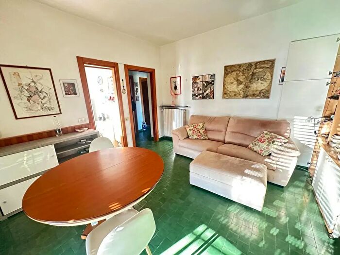 Appartamento quadrilocale in vendita in Viale Litoraneo, Sarzana