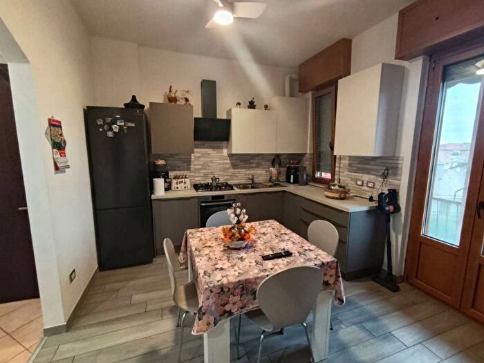 Appartamento trilocale in affitto in Via Perrucchetti, Vallere Castellana, Vigevano