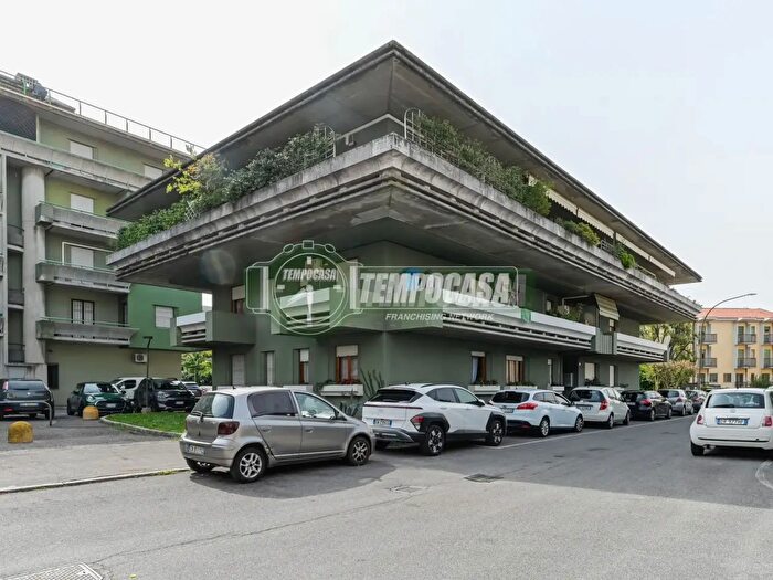 Appartamento trilocale in vendita in Stezzano