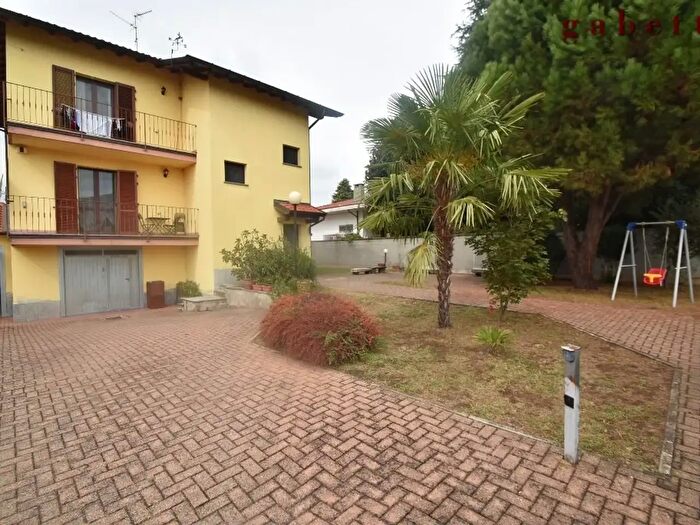 Appartamento trilocale in affitto in Via Vittorio Veneto, Corbetta
