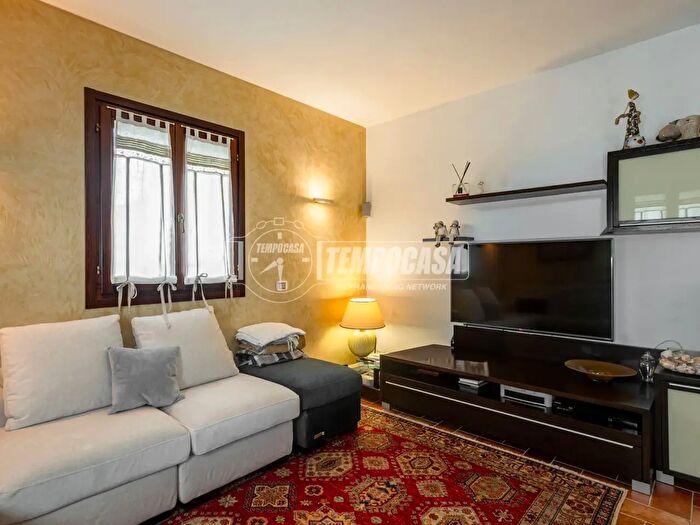 Casa quadrilocale in vendita in Strada Mulino Lombardi, Montecchio Emilia
