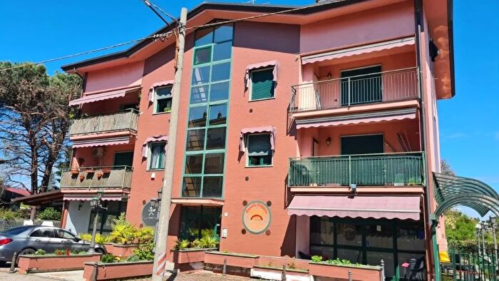 Appartamento in vendita in Via Federico Confalonieri Azalee Crenna Gallarate Varese Lombardia Italia, Gallarate