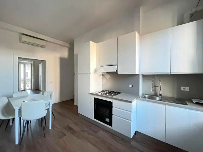 Appartamento bilocale in affitto in Via Garigliano, Milano