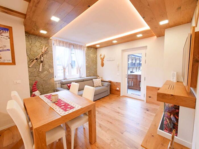 Appartamento trilocale in affitto in Corso Roma, Aprica