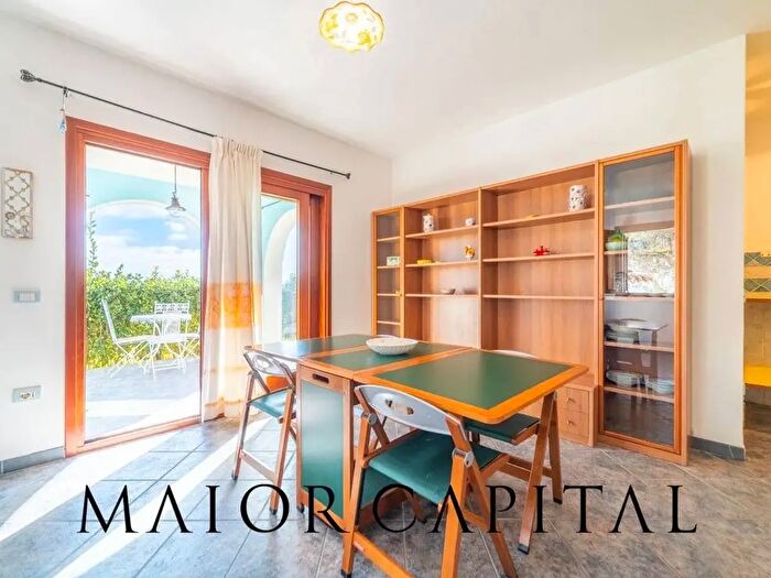 Appartamento trilocale in vendita in Via Sinis, Budoni