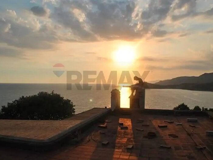 Casa con 5 locali in affitto in Via Le Scissure Snc, Gaeta