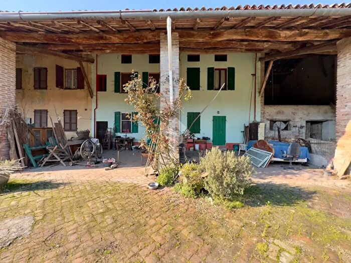 Appartamento quadrilocale in vendita in Via Roma, Ripalta Cremasca