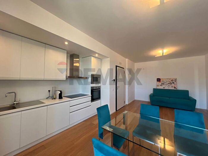 Appartamento con 5 locali in affitto in Antonio Gramsci, Centro, Matera