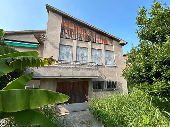 Casa con 5 locali in vendita in Piazzetta Giosuè Carducci, Legnago