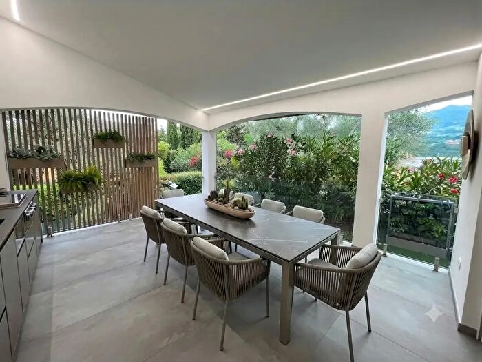 Casa con 5 locali in vendita in Chiampo