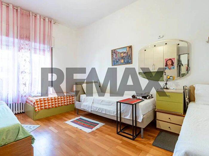 Appartamento bilocale in vendita in Via Flumendosa, Milano
