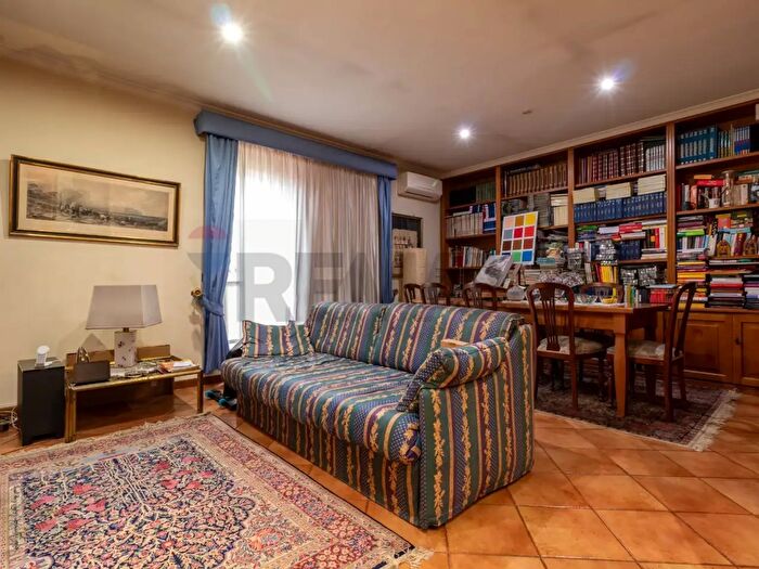 Appartamento quadrilocale in vendita in Via F Rosaspina, Roma