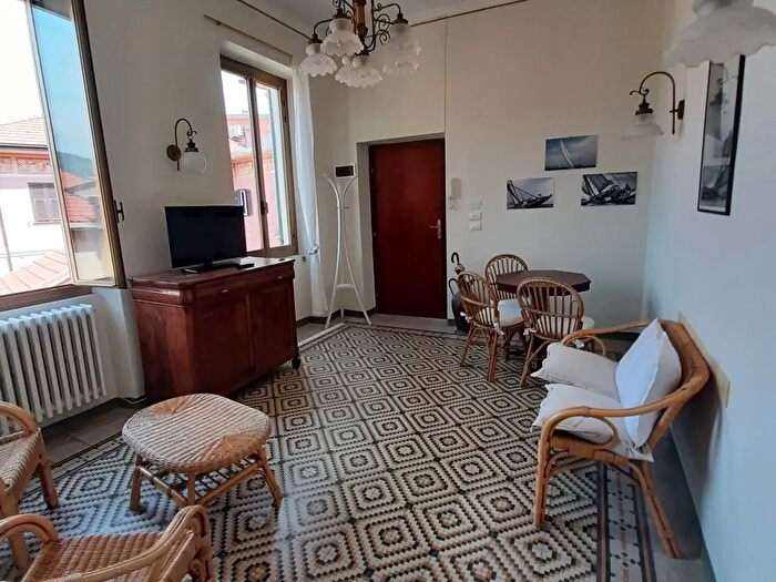 Appartamento con 6 locali in affitto in Piazza S Antonio, Imperia
