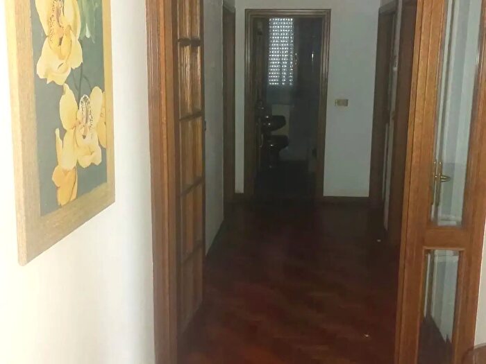 Casa con 6 locali in vendita in Via Franco Sacchetti, Prato