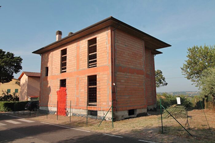Casa con 8 locali in vendita in Località Brolio, Castiglion Fiorentino