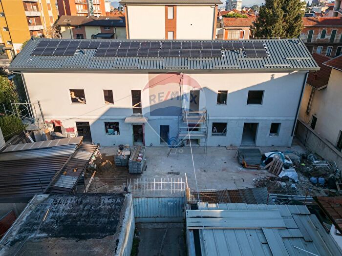 Casa quadrilocale in vendita in Via Varese, Busto Arsizio