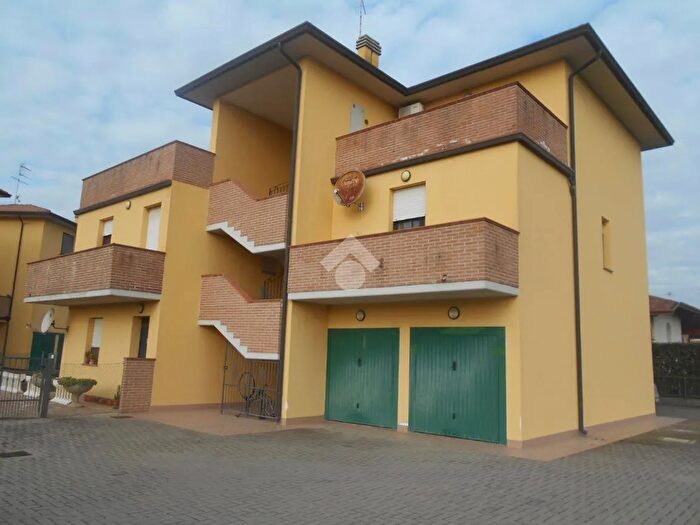 Appartamento trilocale in vendita in Via Valle Sabbionchi, Lagosanto