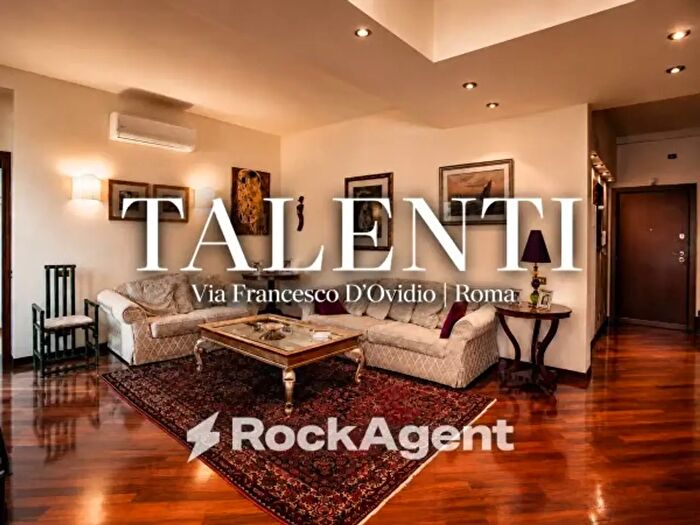 Appartamento con 5 locali in vendita in Via Francesco dOvidio, Roma