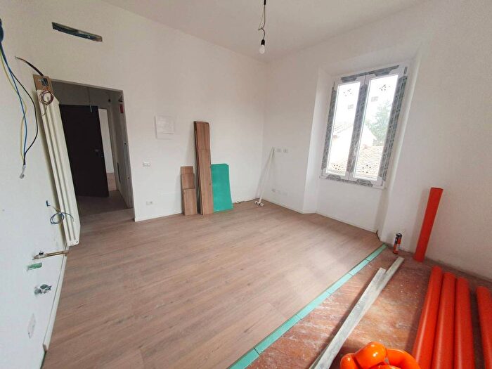 Appartamento trilocale in vendita in Via Pier Fortunato Calvi, Campo di Marte, Firenze