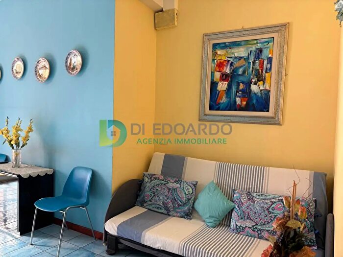 Casa con 8 locali in vendita in Via Ungaretti, Martinsicuro