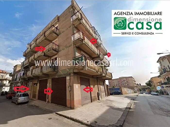 Appartamento con 6 locali in vendita in Via S Giovanni Bosco, San Cataldo