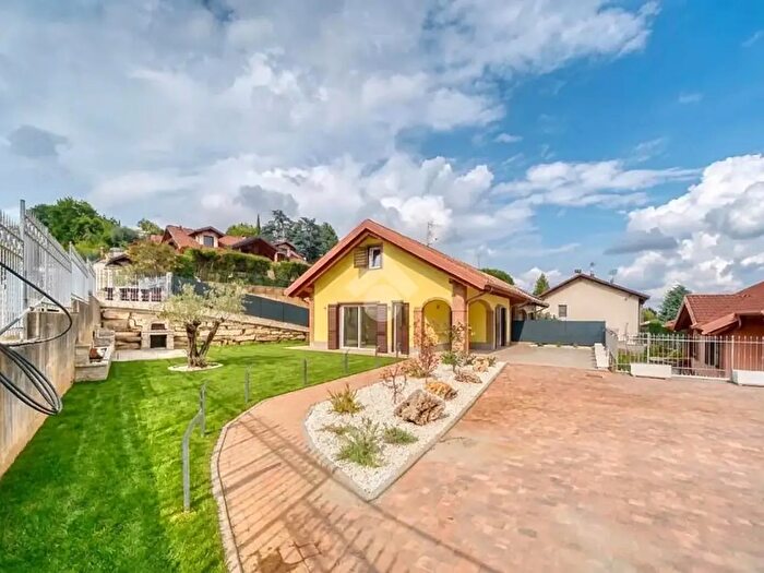 Casa con 8 locali in vendita in Via Cesare Pavese, Villarbasse