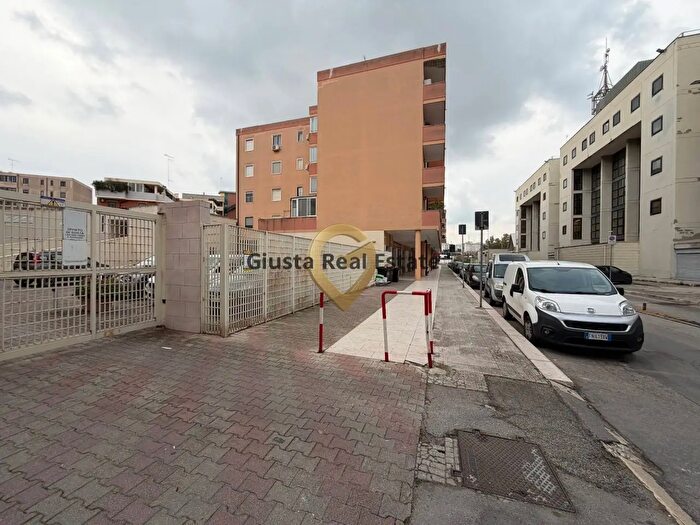 Appartamento trilocale in vendita in Via Perrino, Brindisi