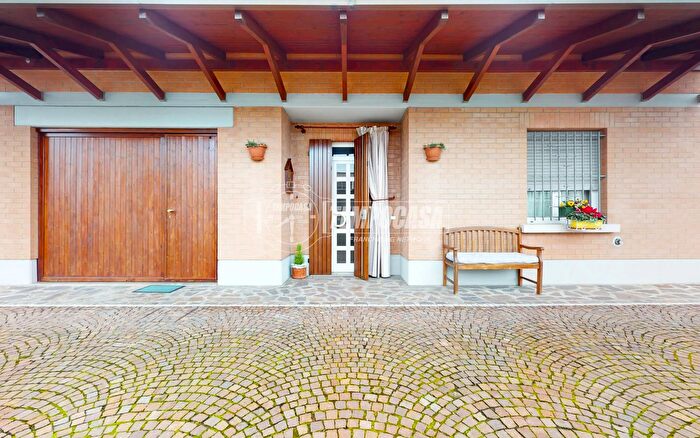 Casa con 5 locali in vendita in Via G Magnanini, San Martino In Rio