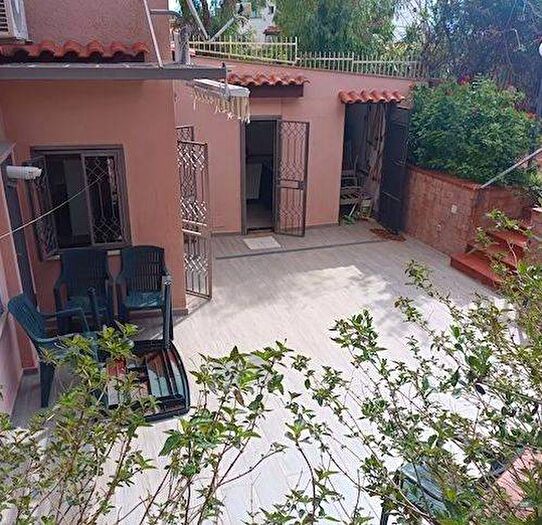 Appartamento trilocale in affitto in Via Cassandra, Mondello Valdesi, Palermo