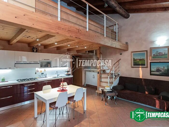 Appartamento bilocale in vendita in Via Santo Stefano, Oleggio