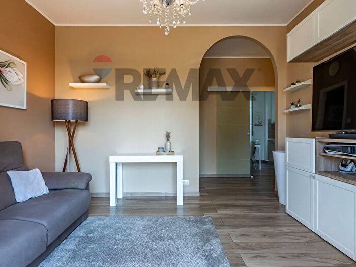 Appartamento trilocale in vendita in Via San Vitale, Seregno