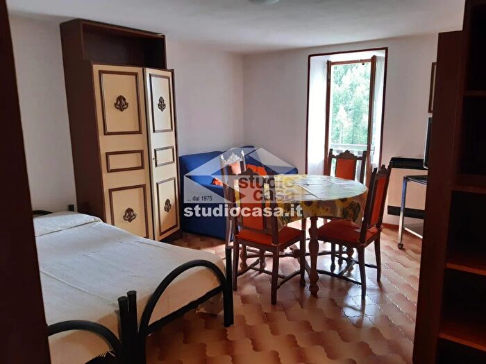 Appartamento monolocale in vendita in Via Monte Menna, Roncobello